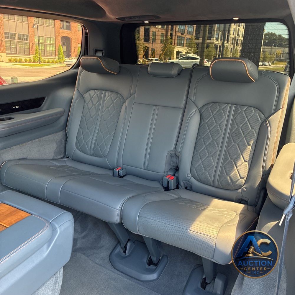 2022 Jeep Grand Wagoneer Series III
