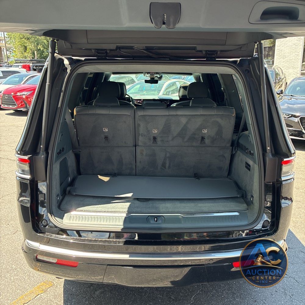 2022 Jeep Grand Wagoneer Series III