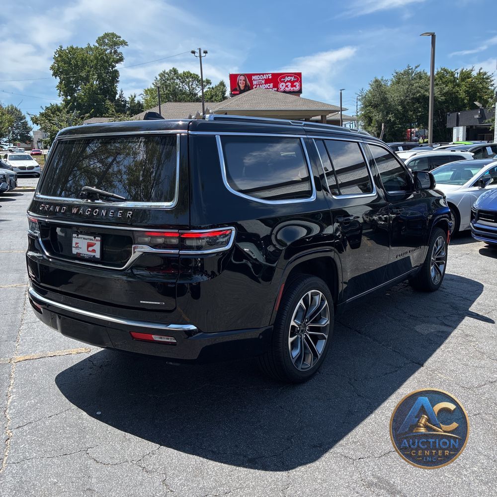 2022 Jeep Grand Wagoneer Series III