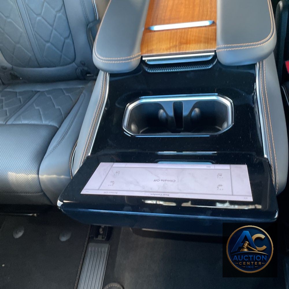 2023 Jeep Grand Wagoneer Series III