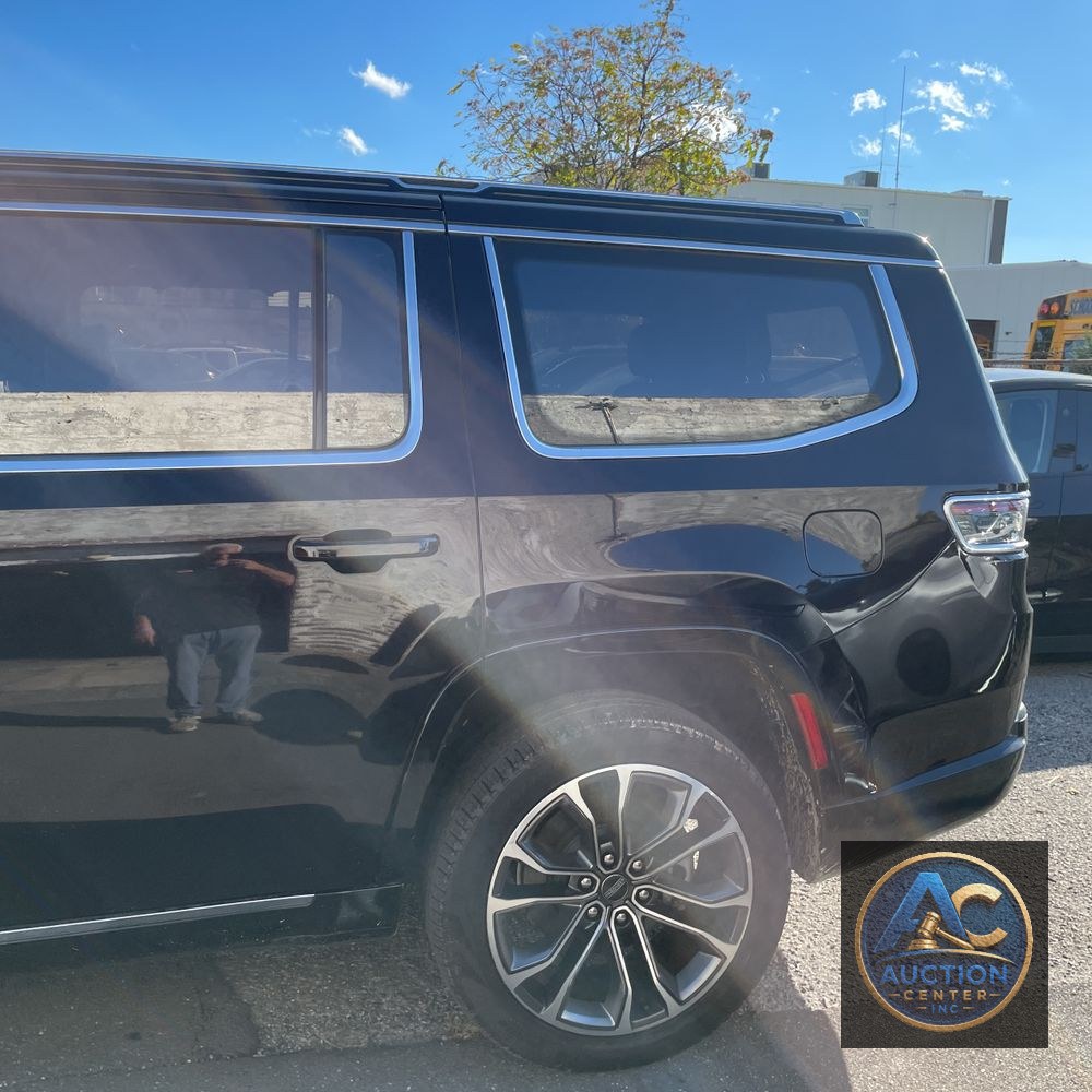 2023 Jeep Grand Wagoneer Series III