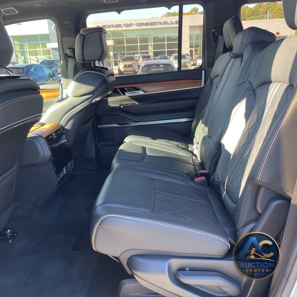2023 Jeep Grand Wagoneer Series III