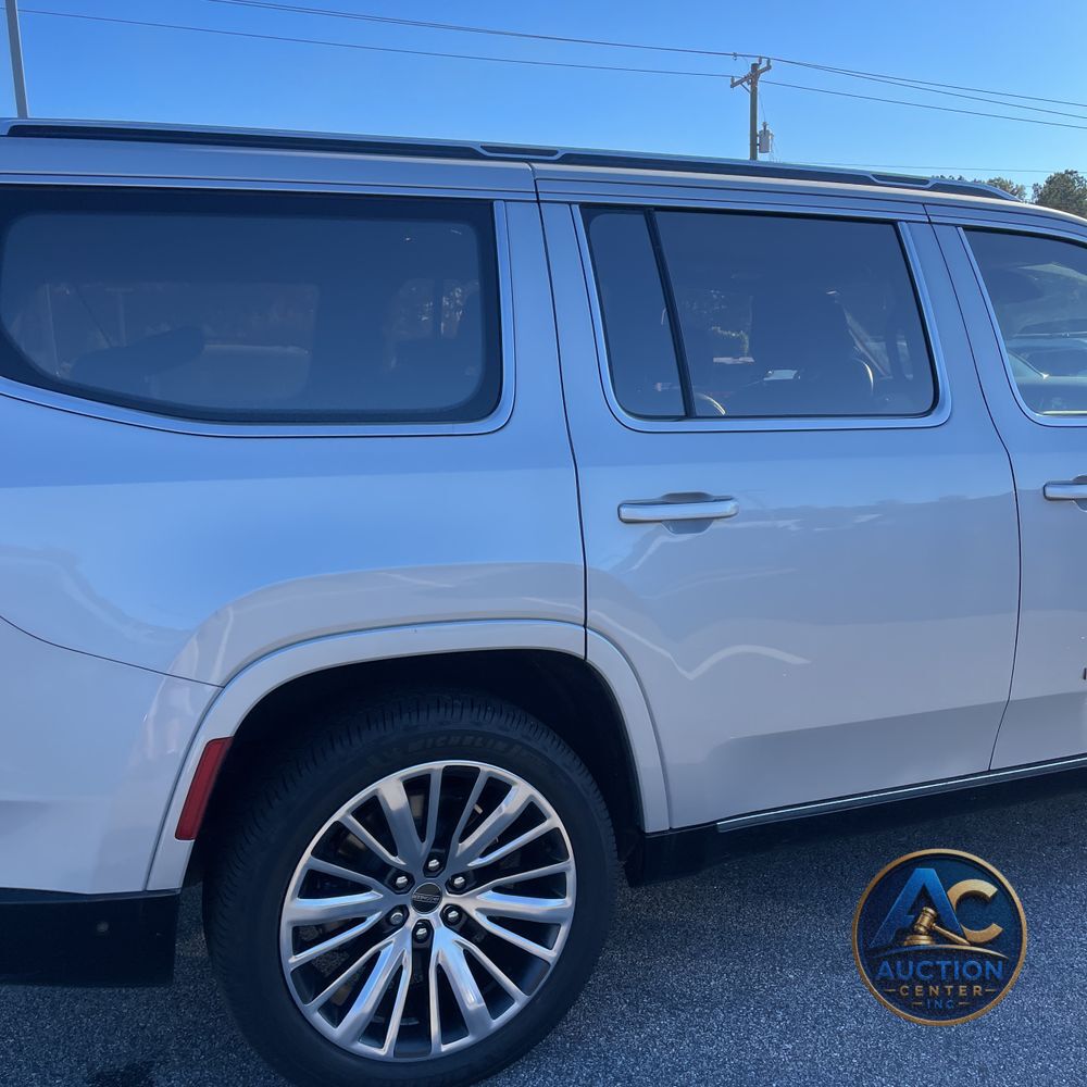 2023 Jeep Grand Wagoneer Series III