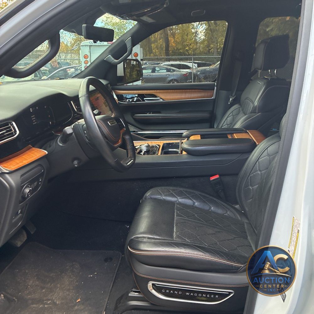 2022 Jeep Grand Wagoneer Series III
