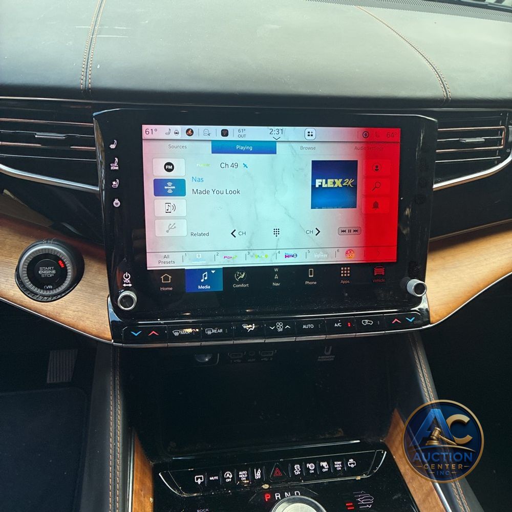 2022 Jeep Grand Wagoneer Series III