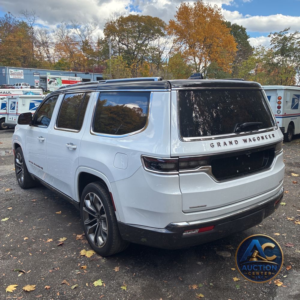 2022 Jeep Grand Wagoneer Series III