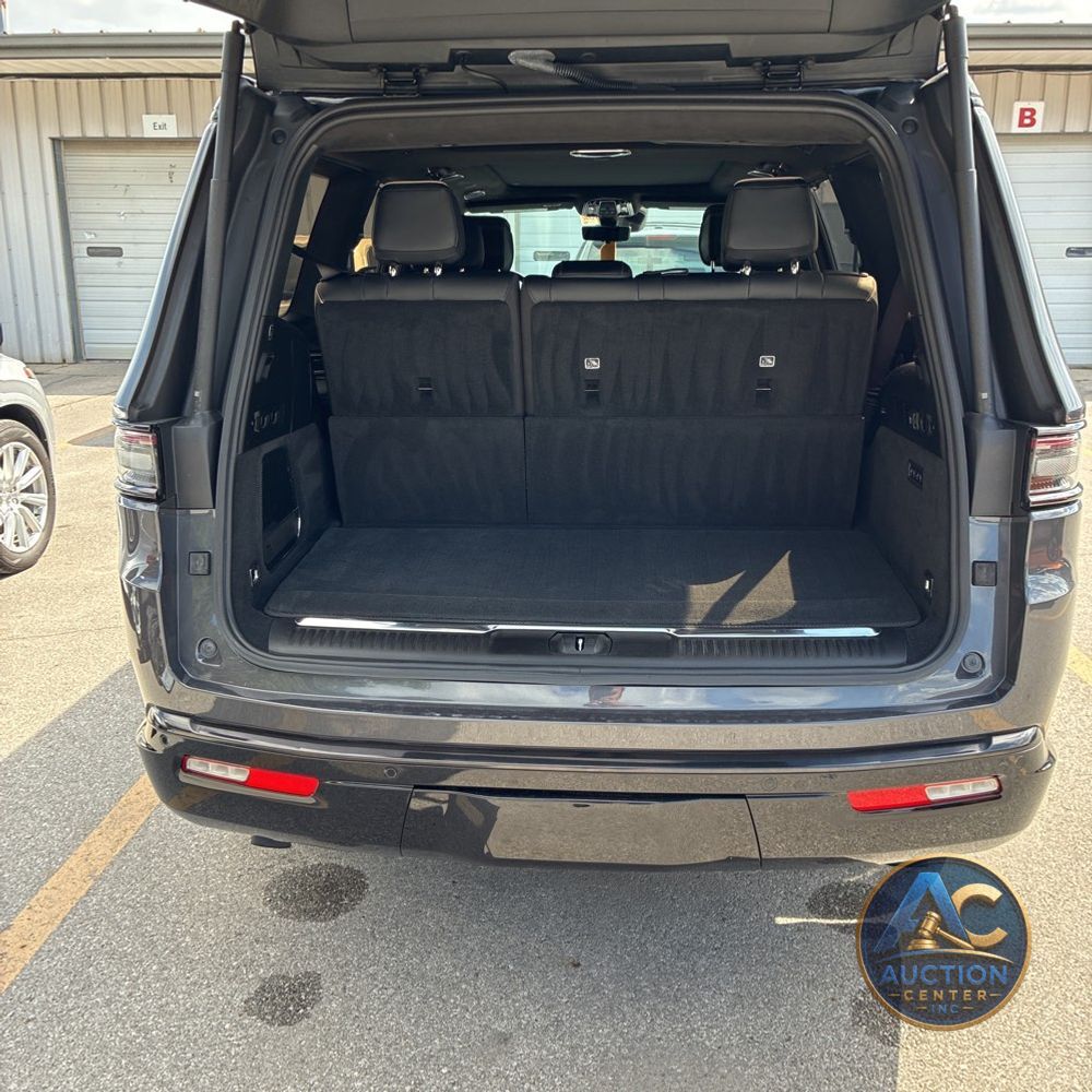 2024 Jeep Grand Wagoneer Series III Obsidian
