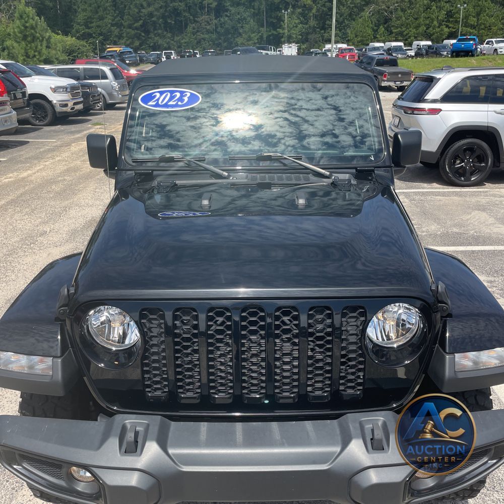 2023 Jeep Gladiator Willys