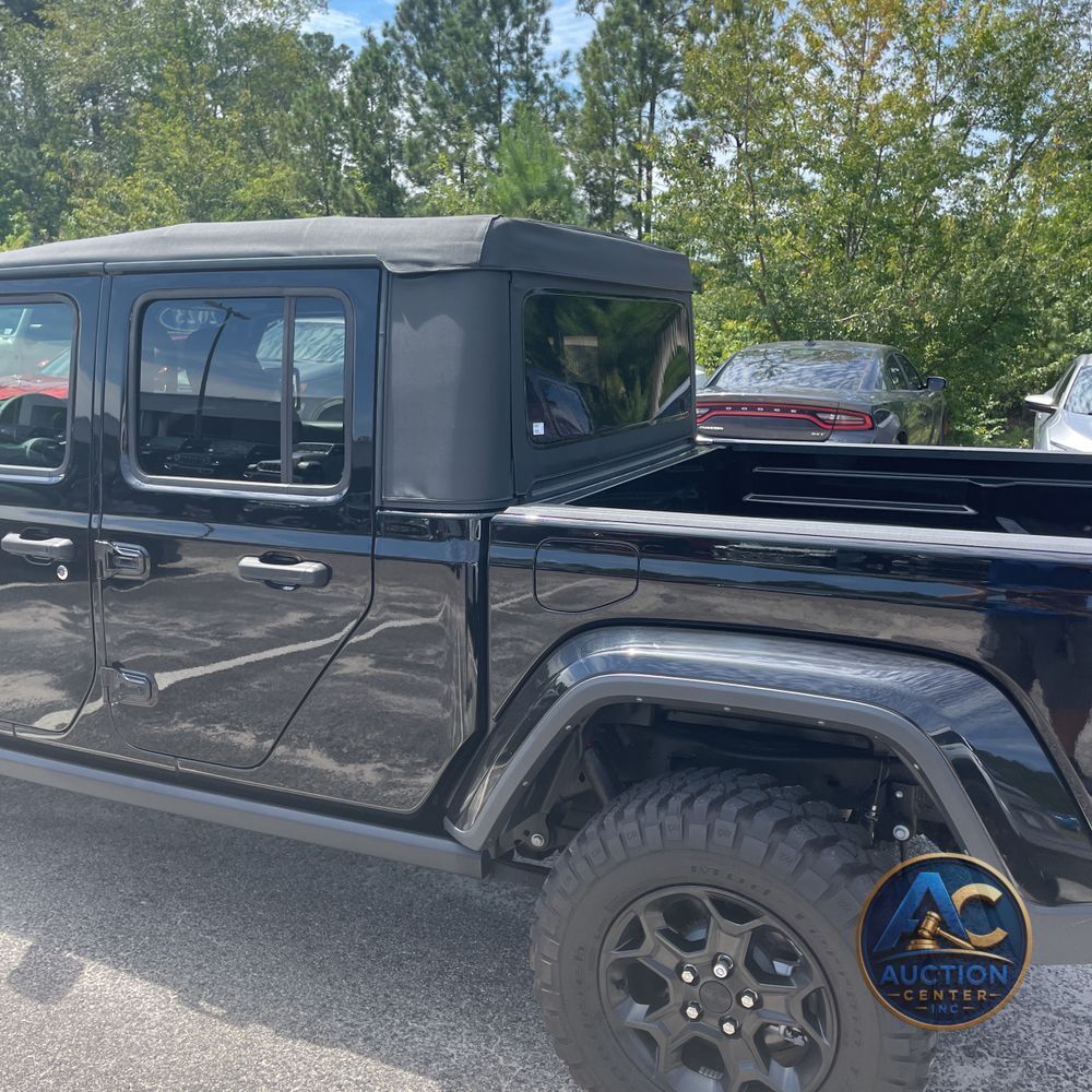 2023 Jeep Gladiator Willys