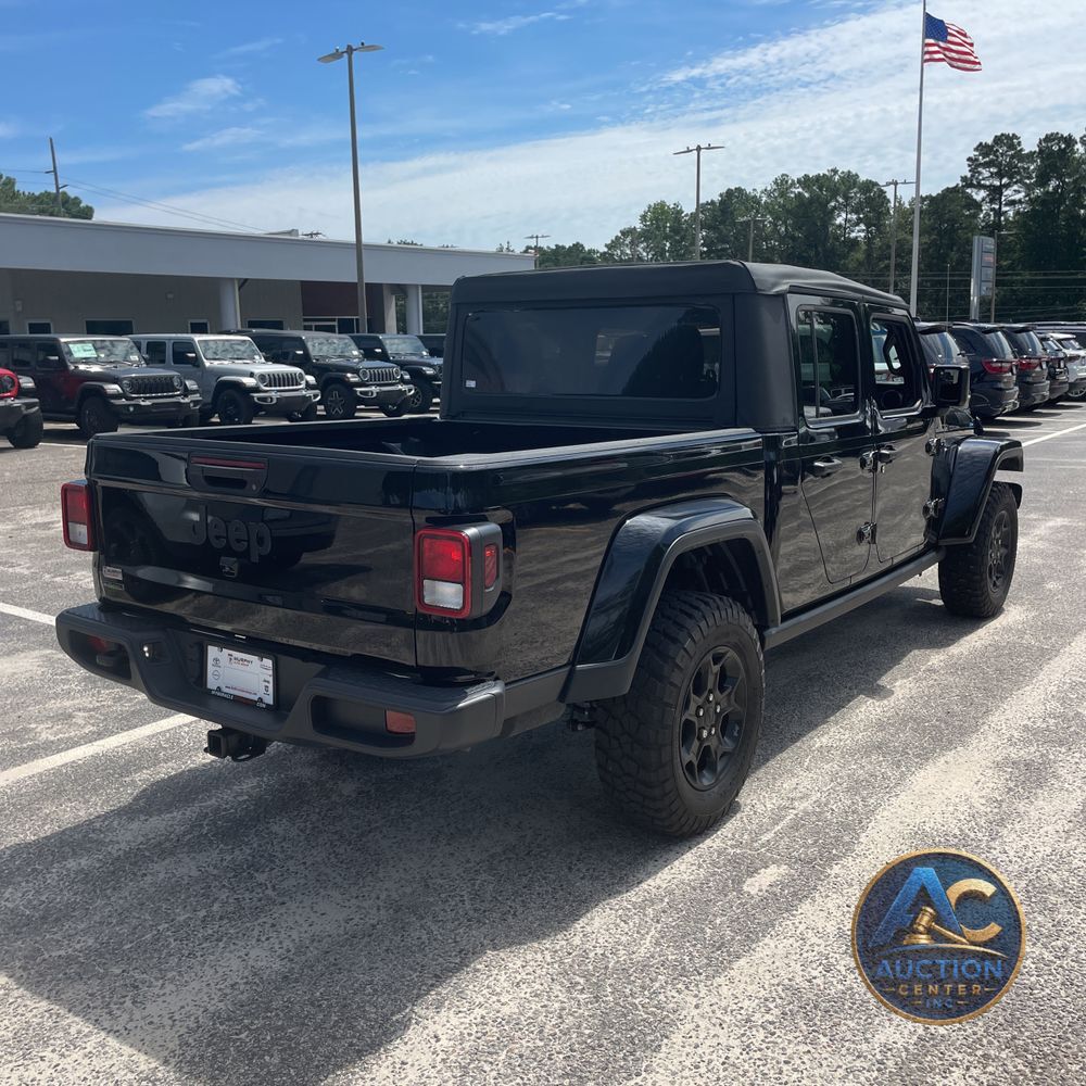 2023 Jeep Gladiator Willys