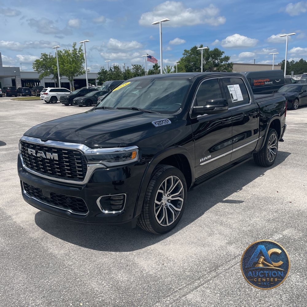 2025 Ram 1500 Tungsten Crew Cab 4x4 5'7" Box