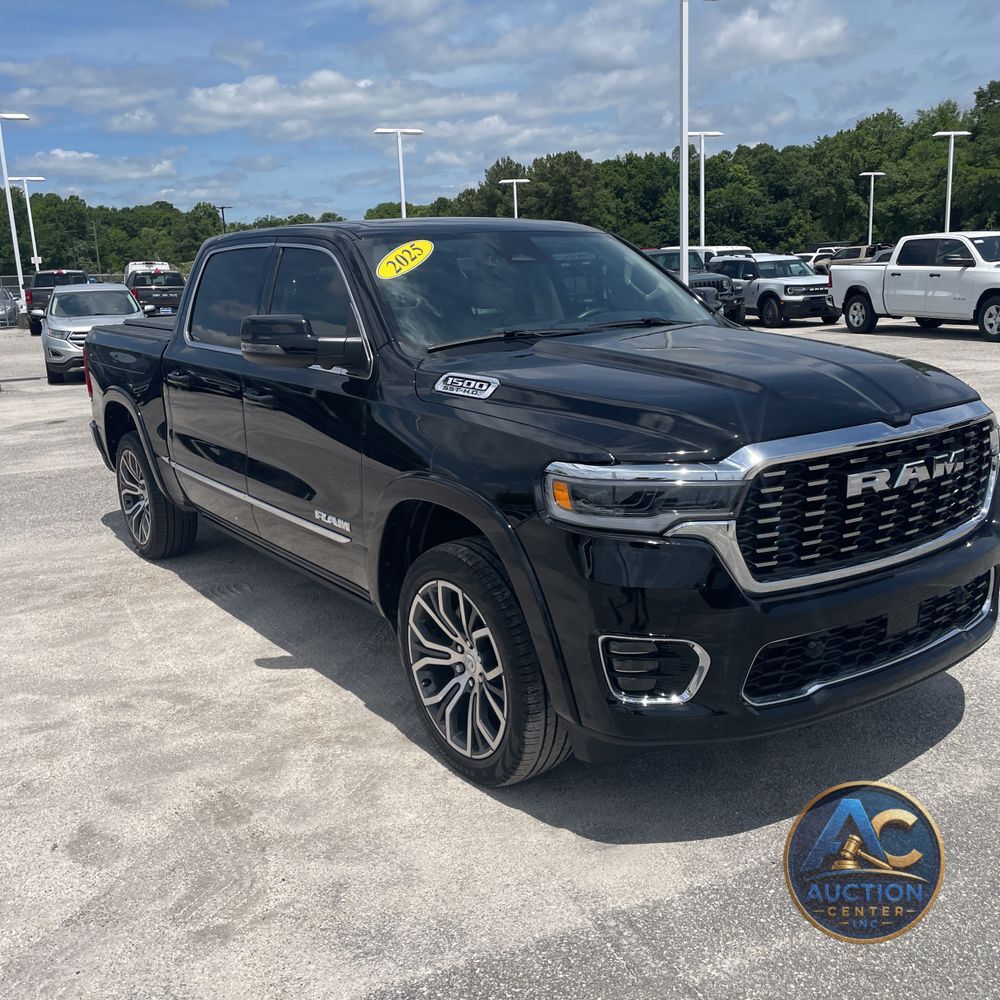 2025 Ram 1500 Tungsten Crew Cab 4x4 5'7" Box