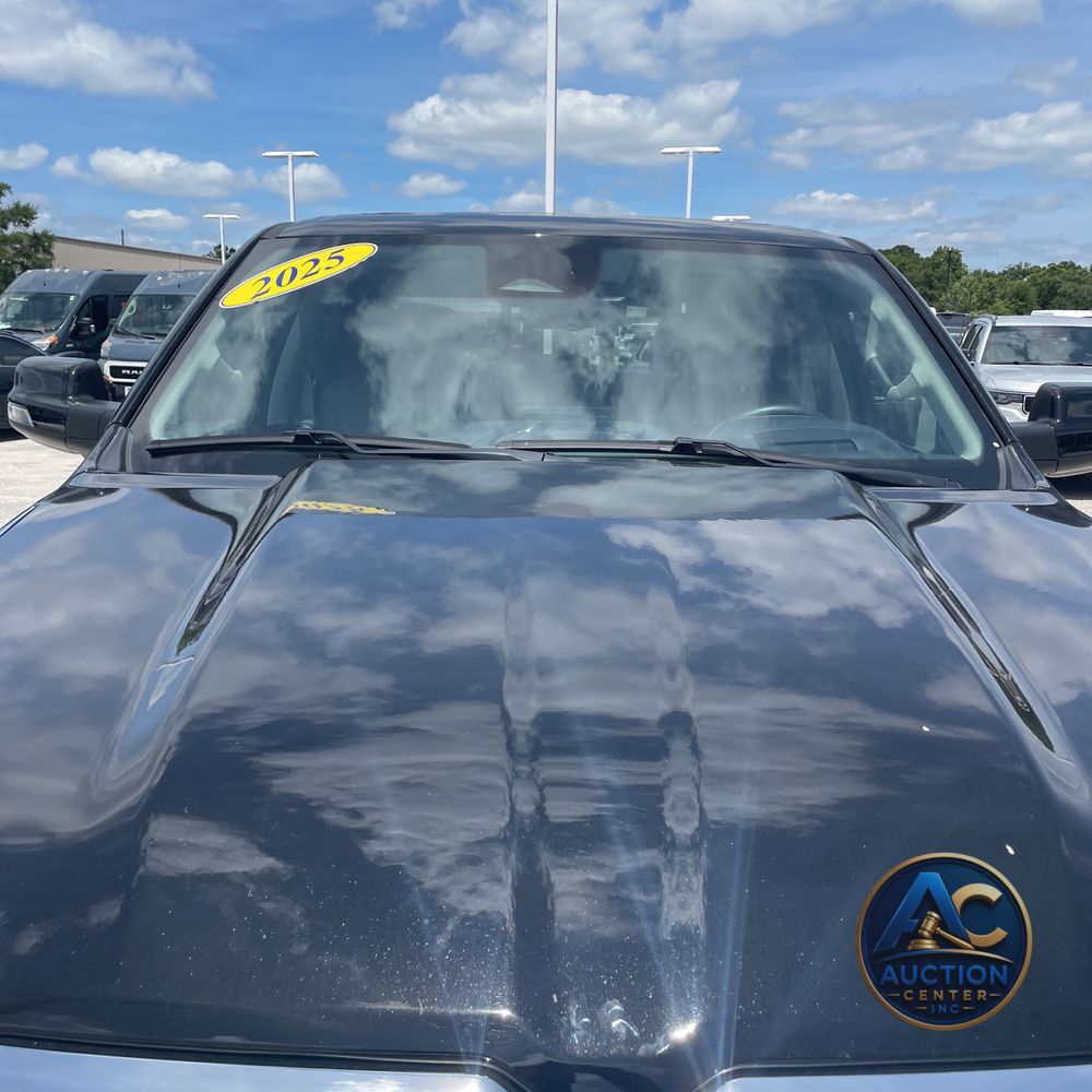 2025 Ram 1500 Tungsten Crew Cab 4x4 5'7" Box