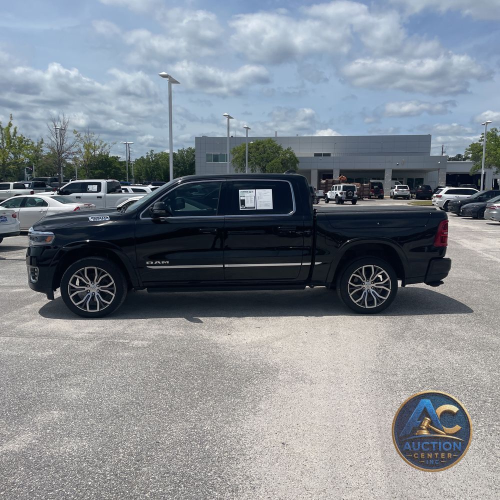 2025 Ram 1500 Tungsten Crew Cab 4x4 5'7" Box