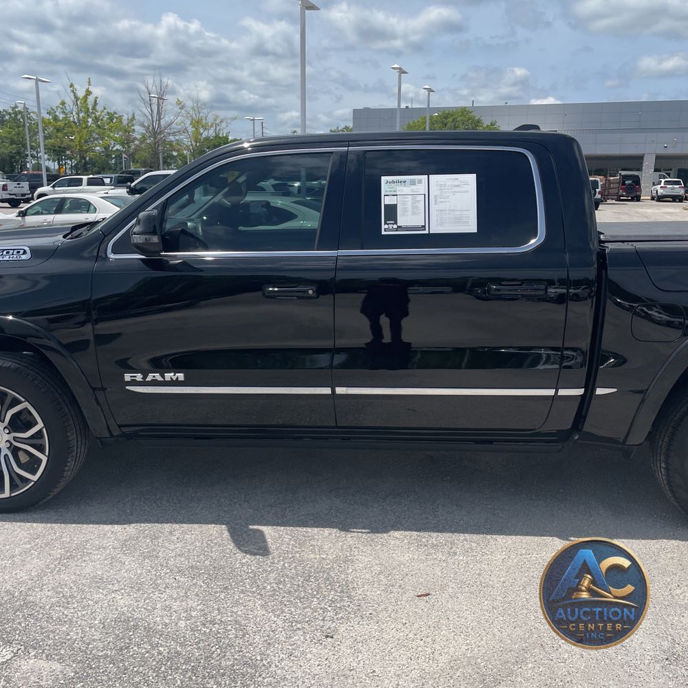 2025 Ram 1500 Tungsten Crew Cab 4x4 5'7" Box