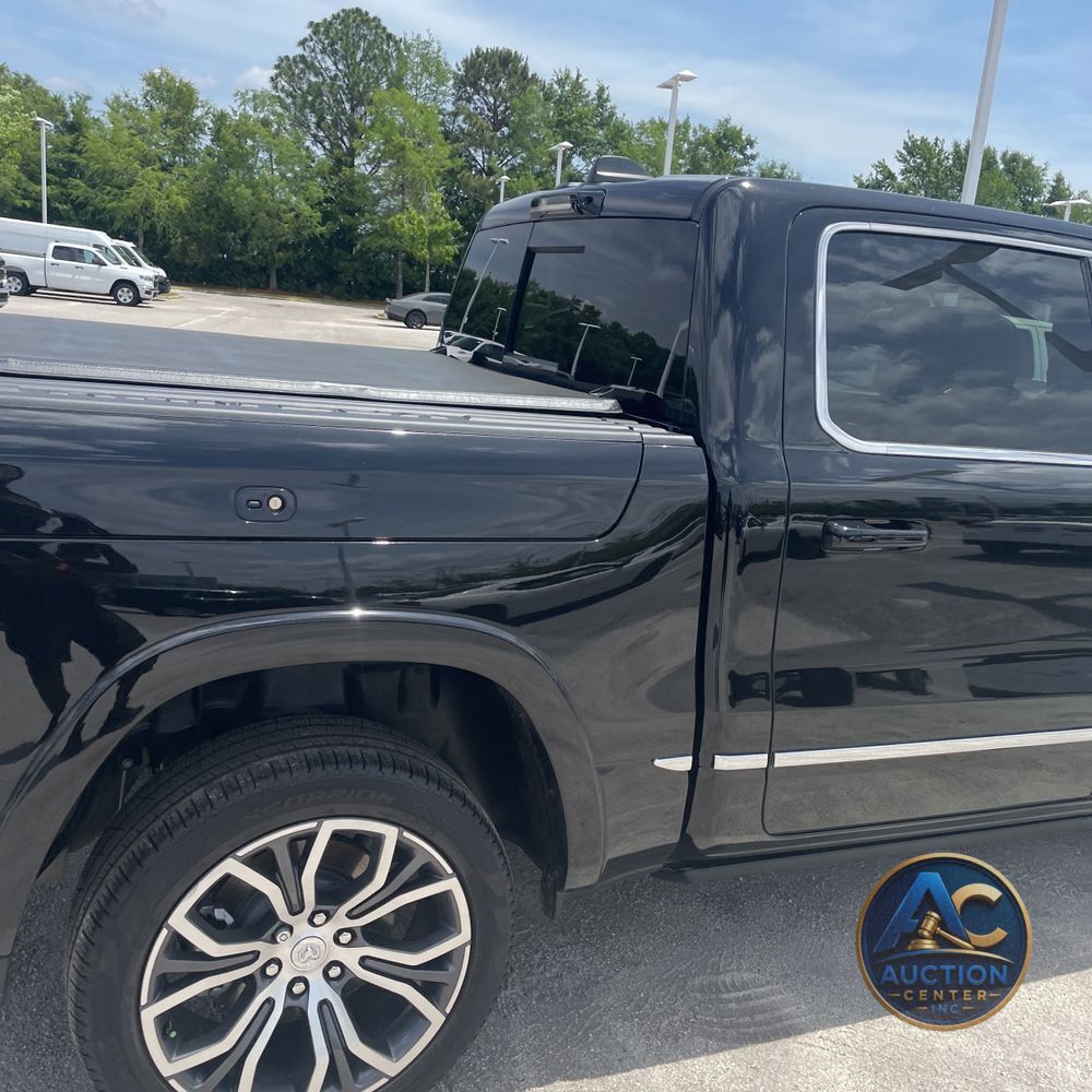 2025 Ram 1500 Tungsten Crew Cab 4x4 5'7" Box