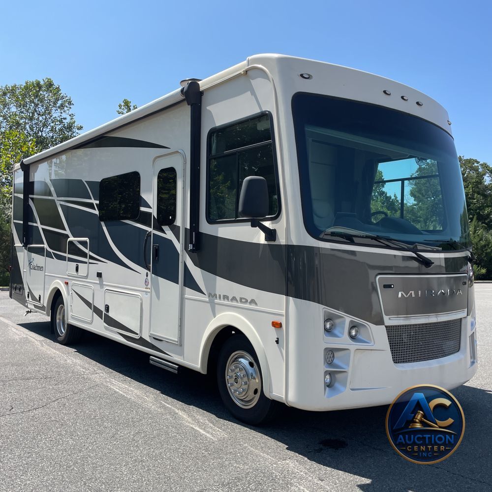 2020 Mirada Coachman motor home Base