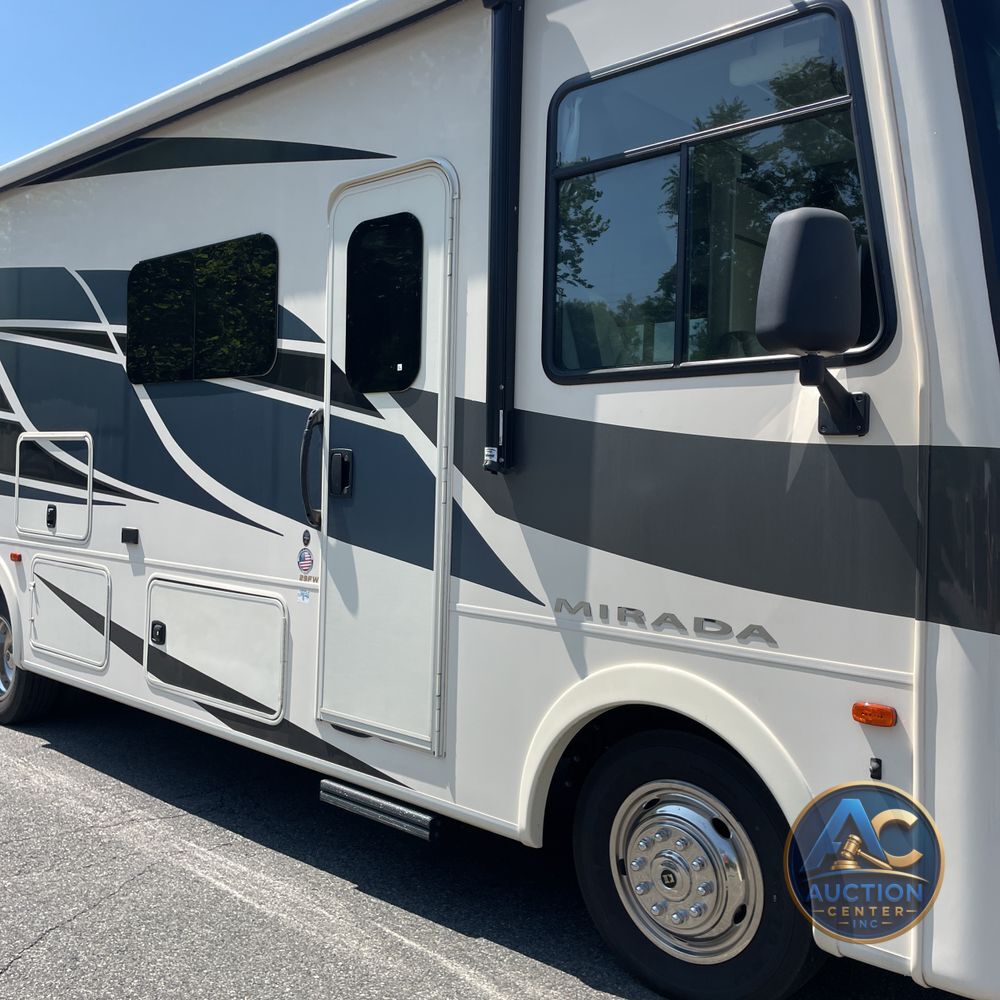 2020 Mirada Coachman motor home Base