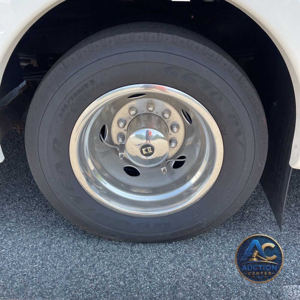 2020 Mirada Coachman motor home Base