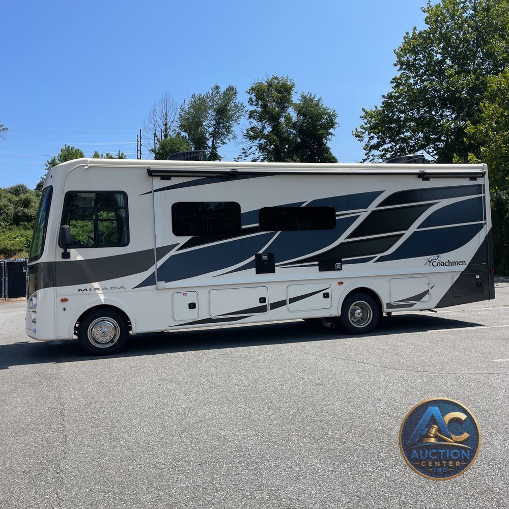 2020 Mirada Coachman motor home Base