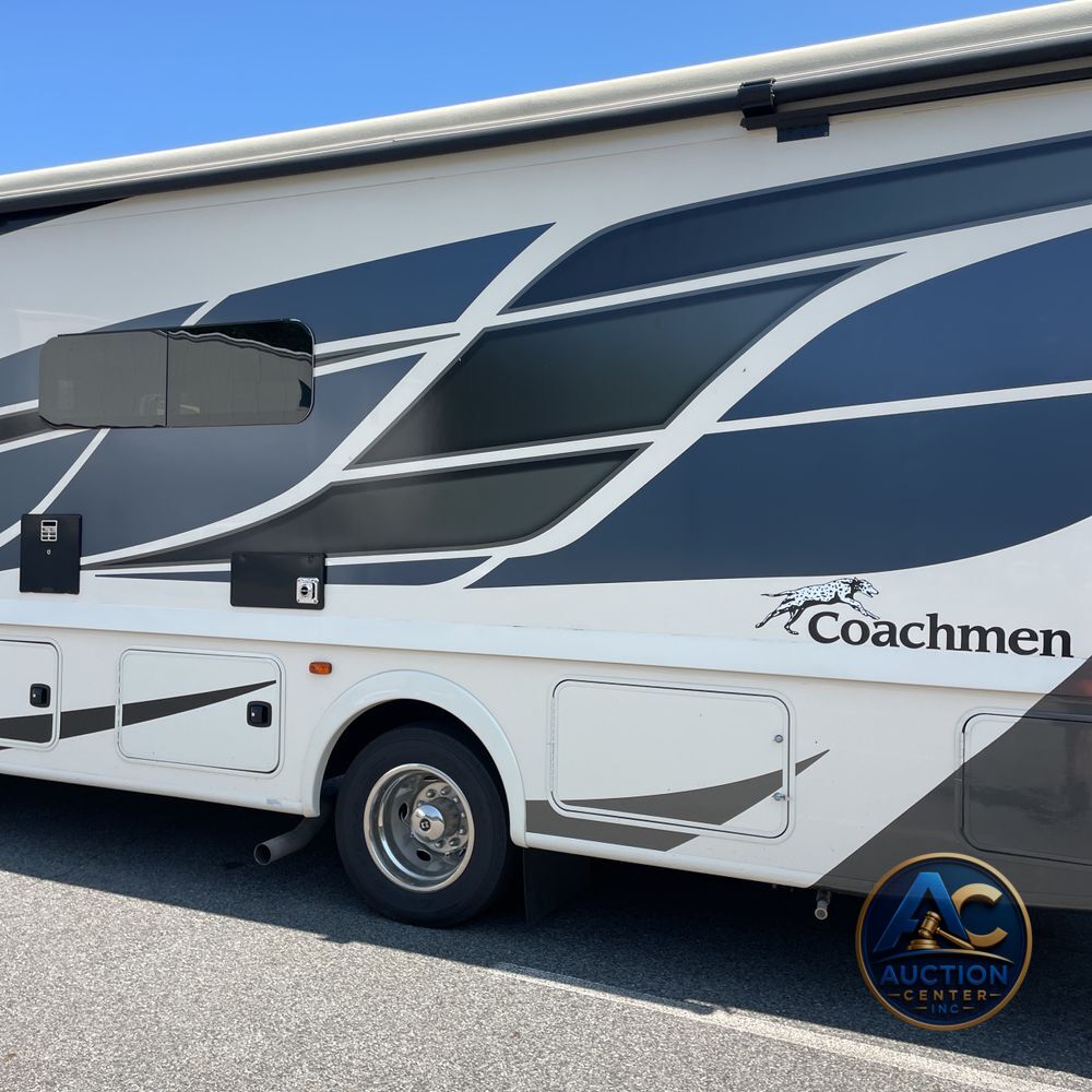 2020 Mirada Coachman motor home Base