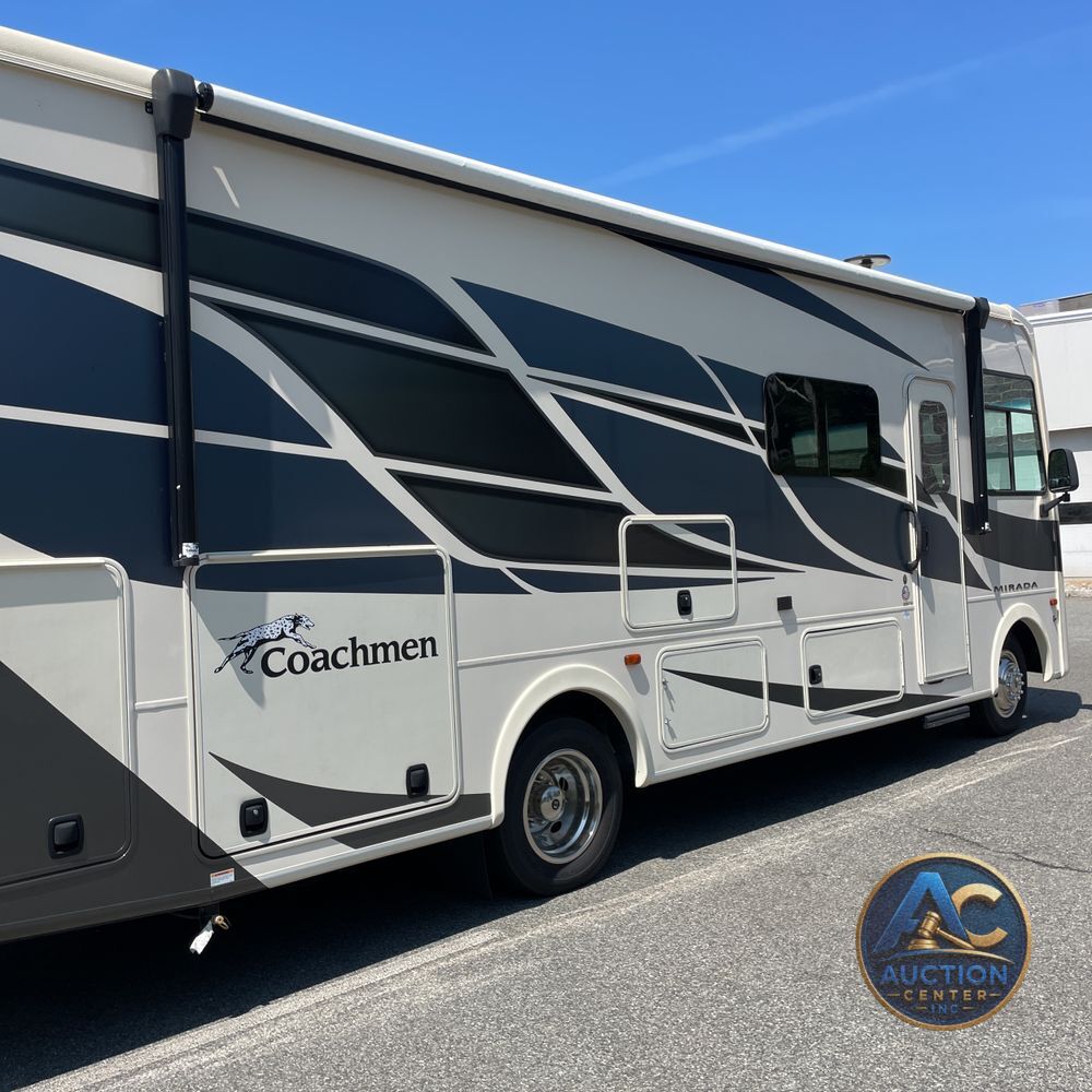 2020 Mirada Coachman motor home Base