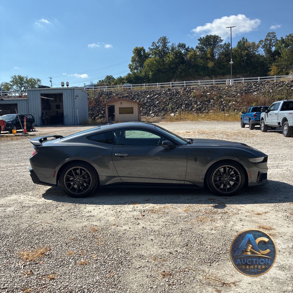 2024 Ford Mustang Dark Horse