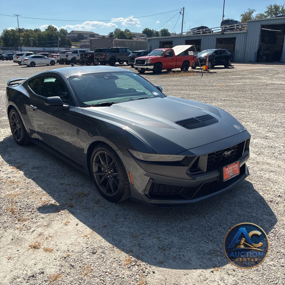 2024 Ford Mustang Dark Horse