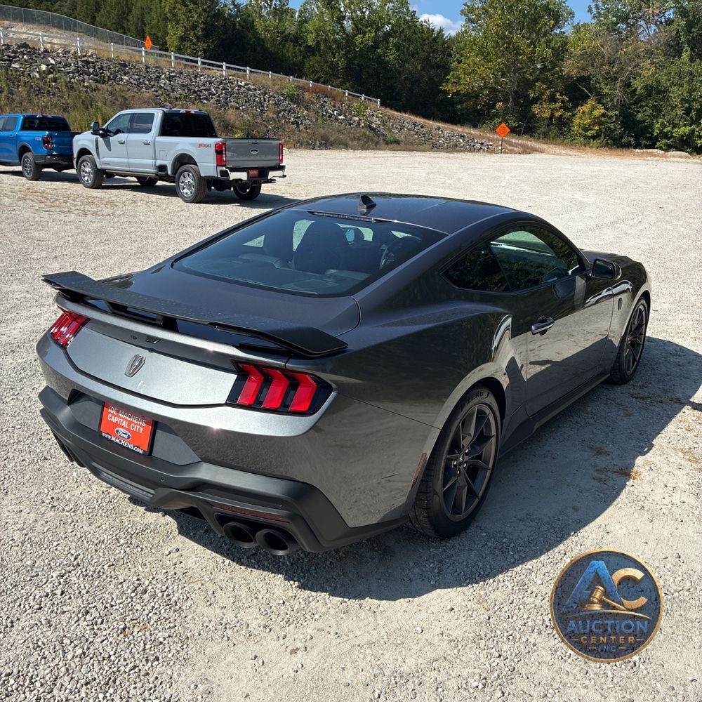 2024 Ford Mustang Dark Horse