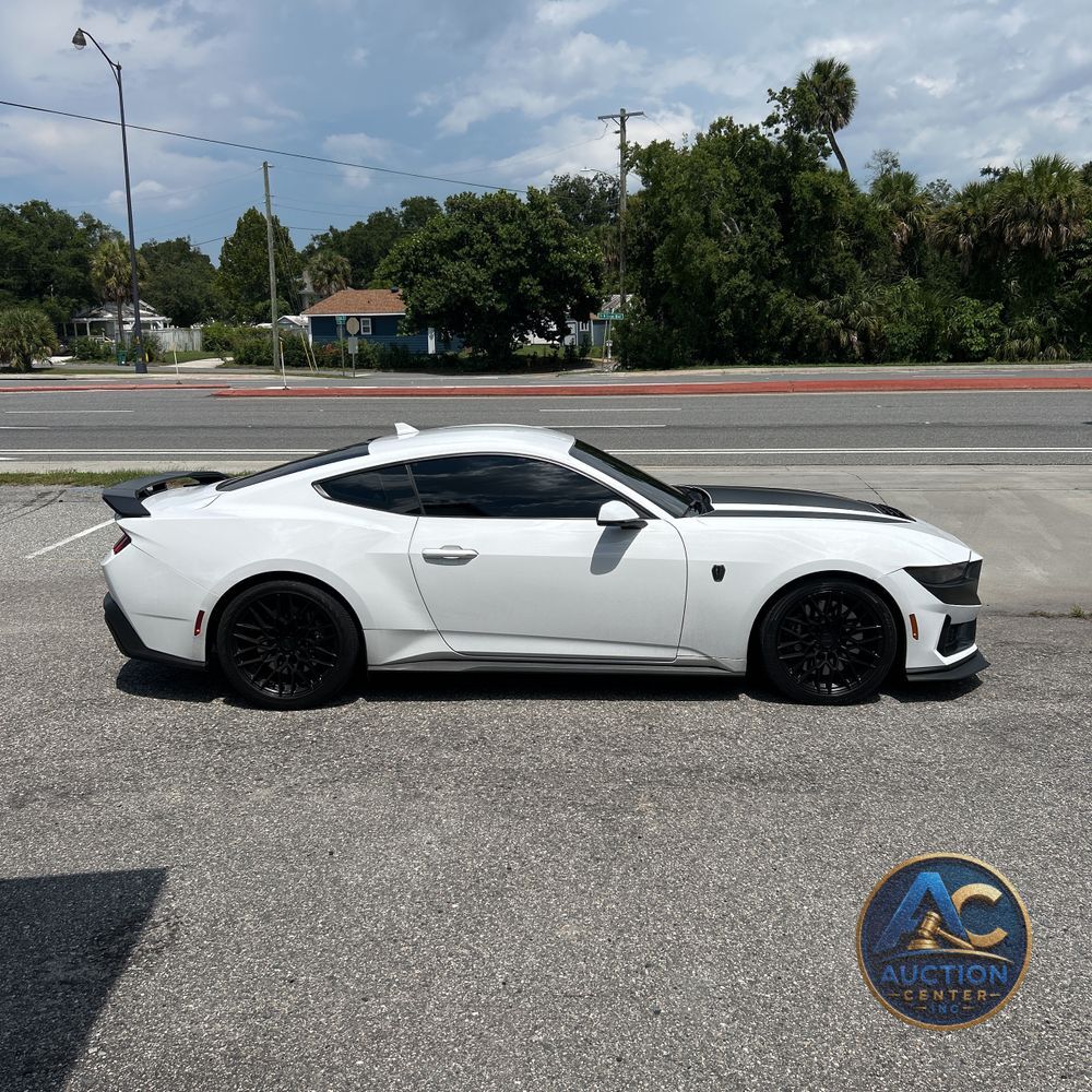 2024 Ford Mustang Dark Horse