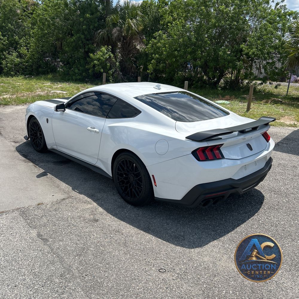 2024 Ford Mustang Dark Horse