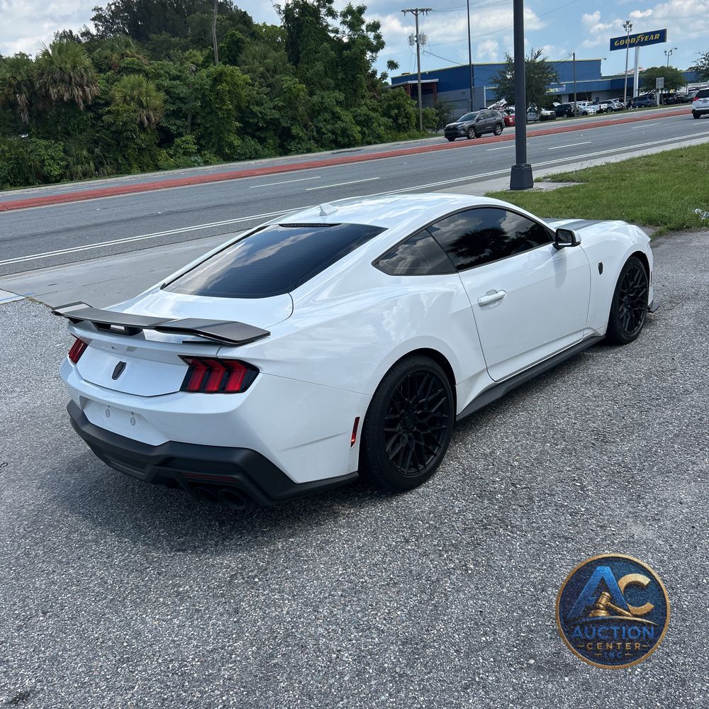2024 Ford Mustang Dark Horse