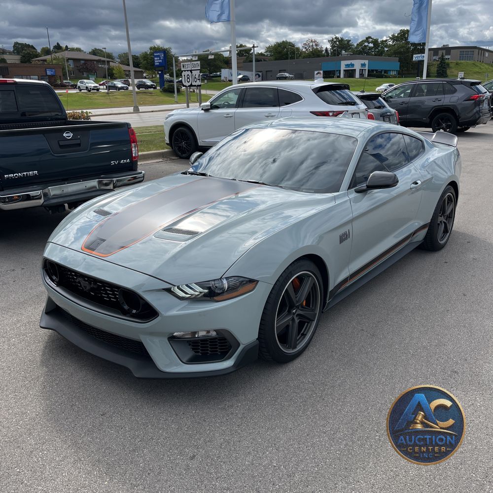 2022 Ford Mustang Mach 1