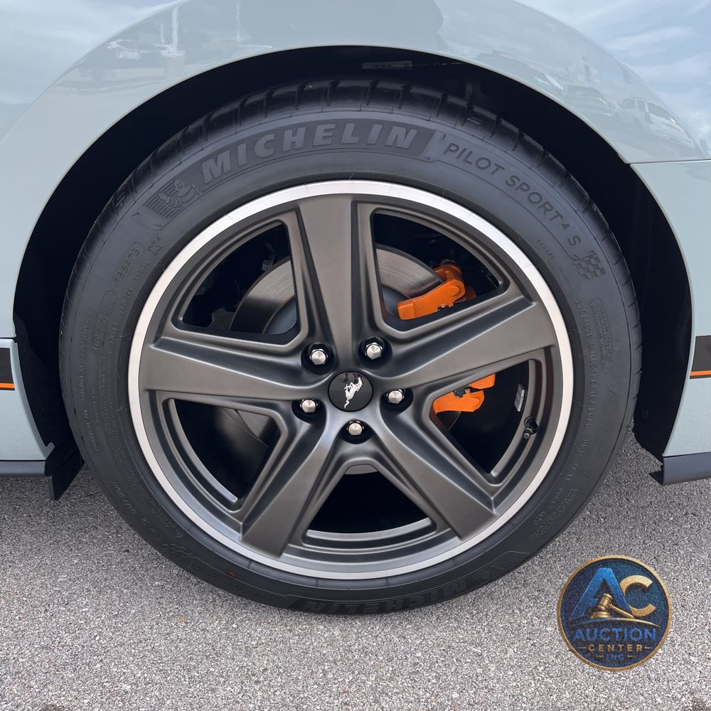 2022 Ford Mustang Mach 1