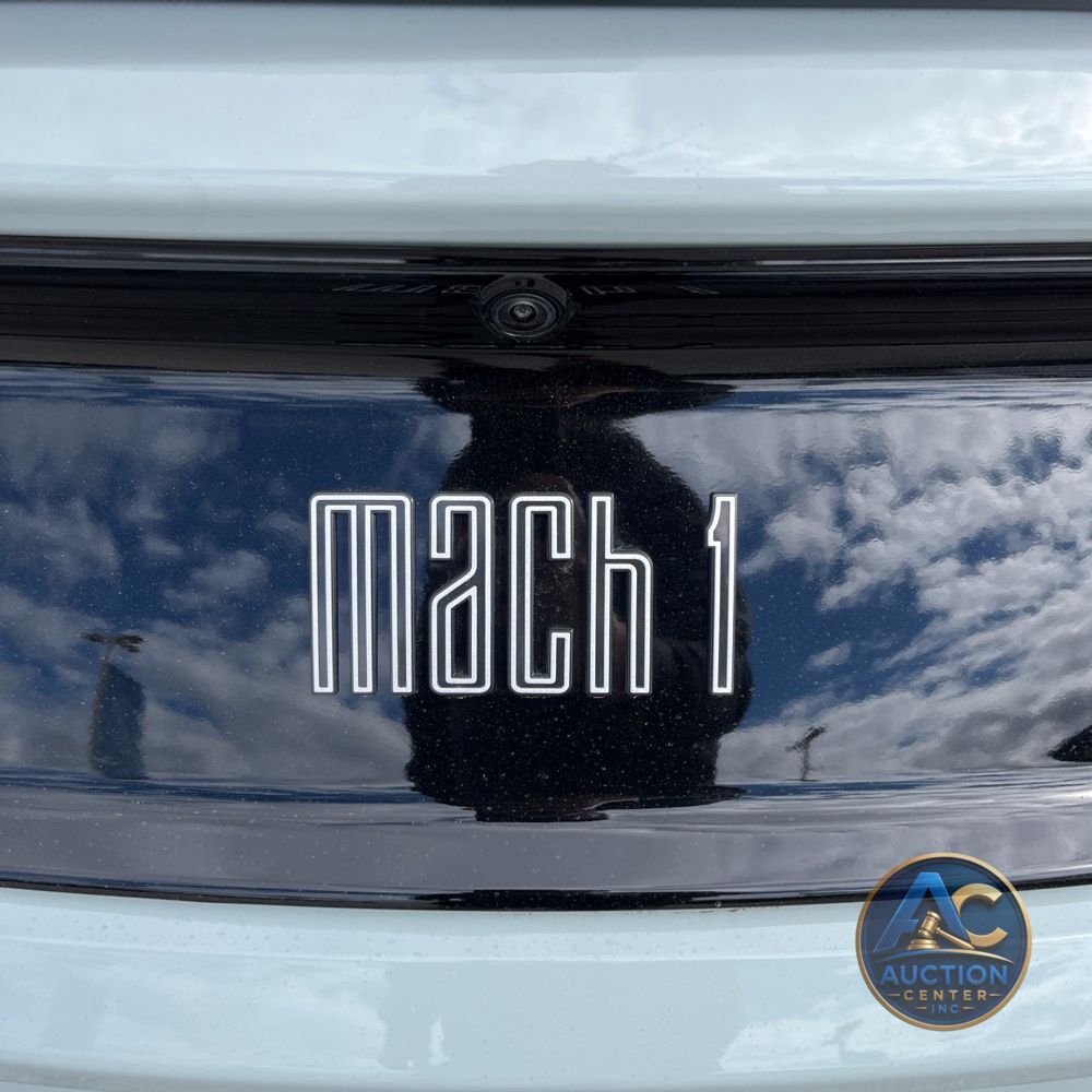 2022 Ford Mustang Mach 1