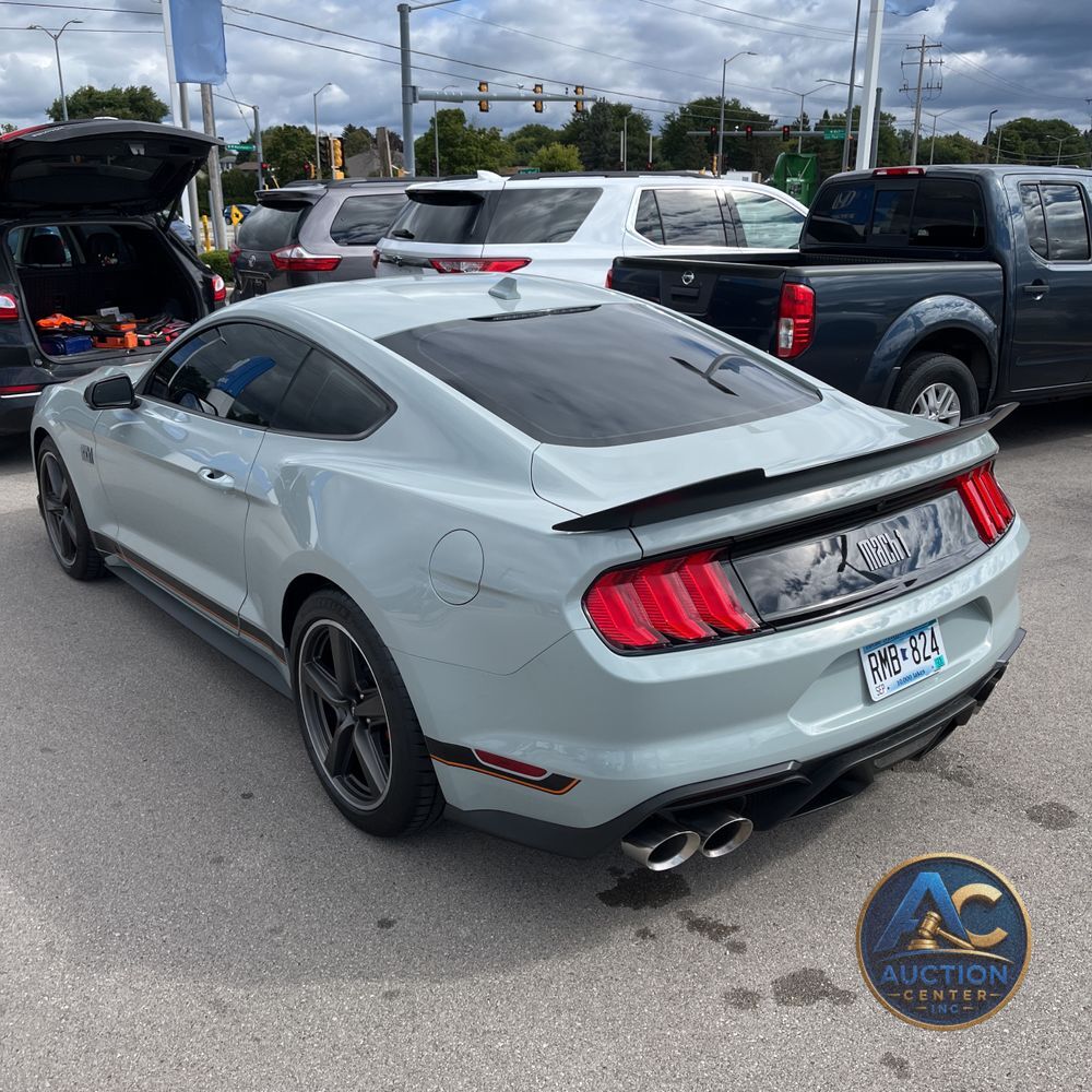 2022 Ford Mustang Mach 1