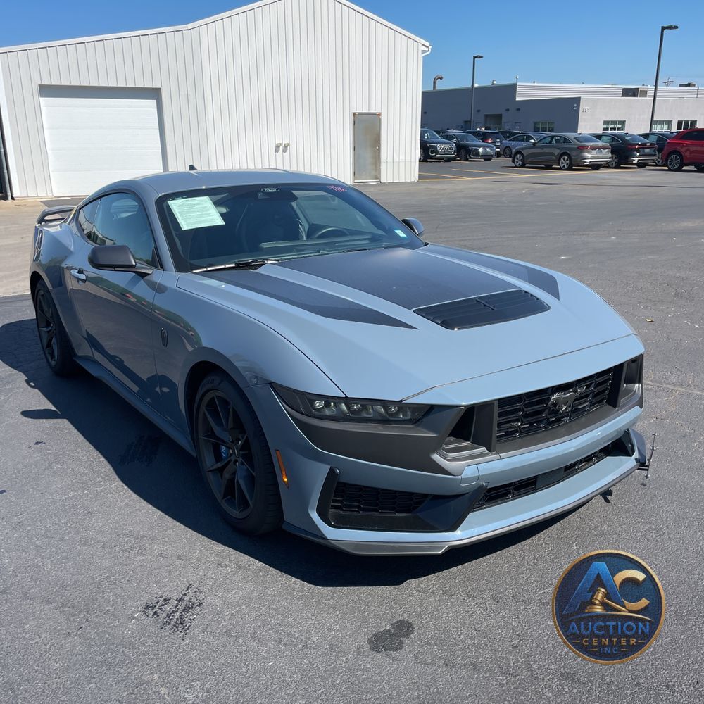2024 Ford Mustang Dark Horse