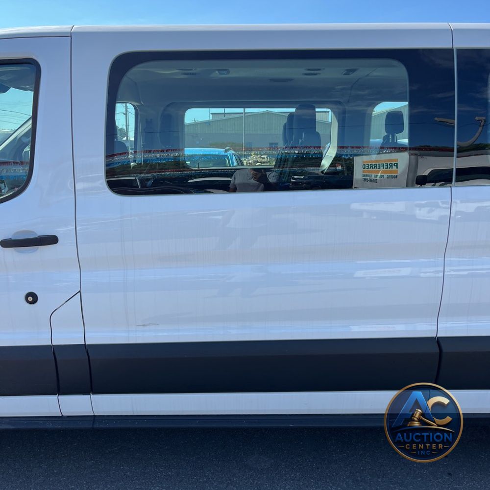 2024 Ford Transit 350 XLT