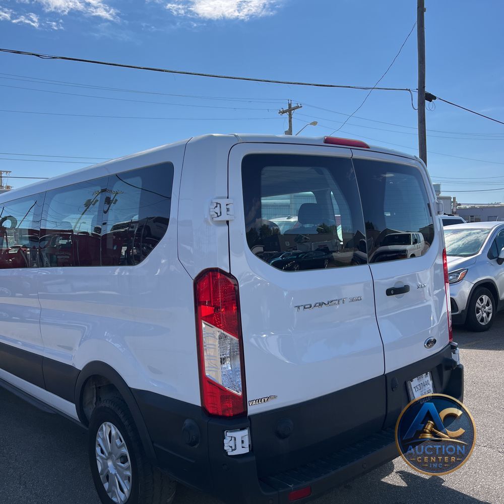 2024 Ford Transit 350 XLT
