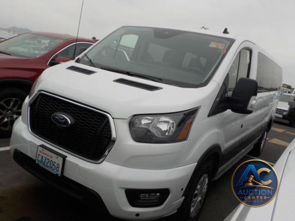 2024 Ford Transit Passenger Wagon XLT