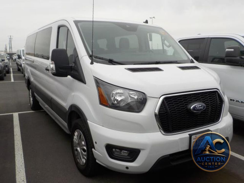 2024 Ford Transit Passenger Wagon XLT