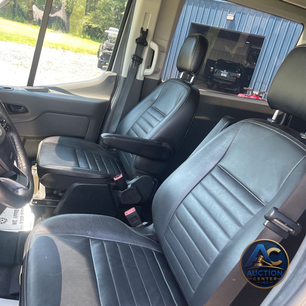 2023 Ford Transit 350 XLT