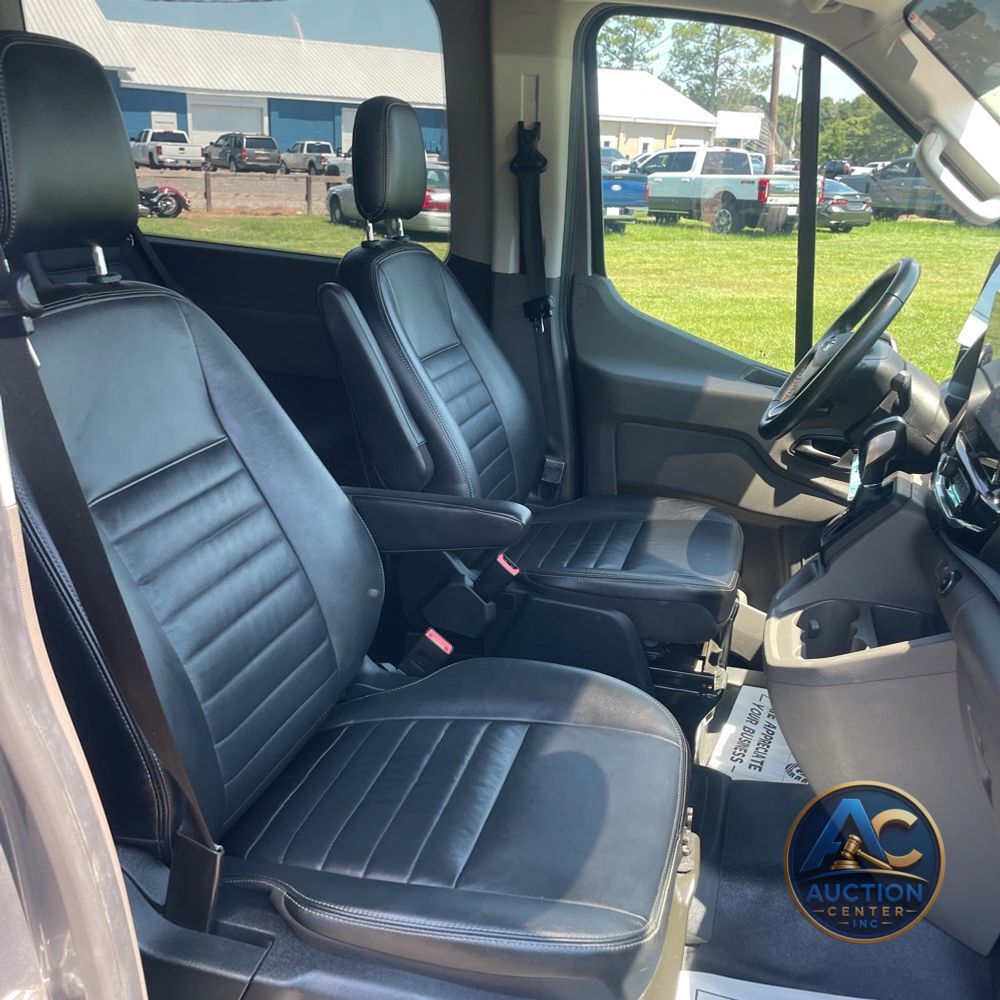 2023 Ford Transit 350 XLT