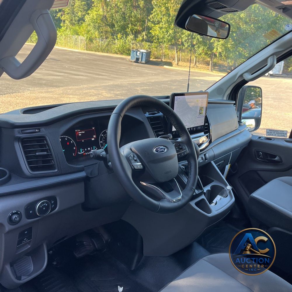 2024 Ford Transit 350 XLT