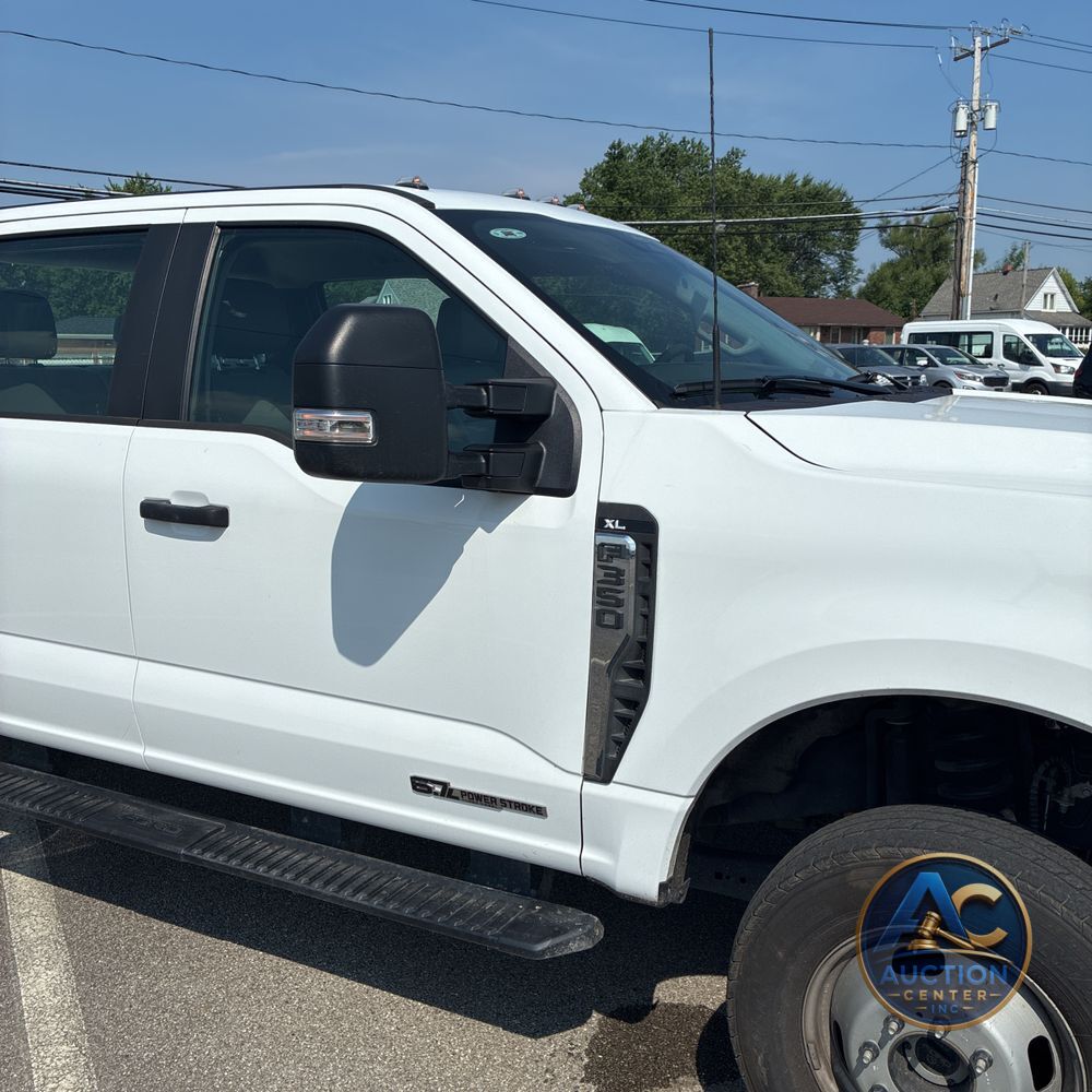 2024 Ford S/D C/C F350 XL