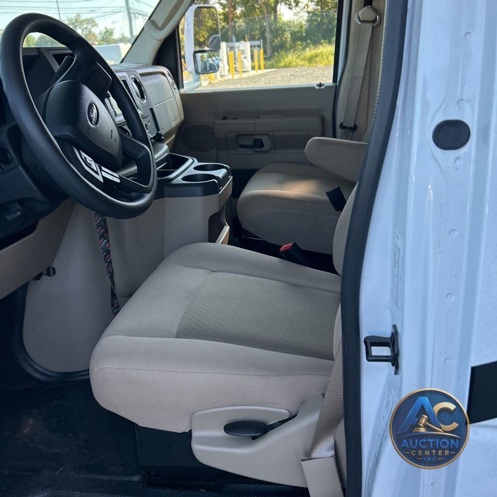 2022 Ford Commercial Vans E350