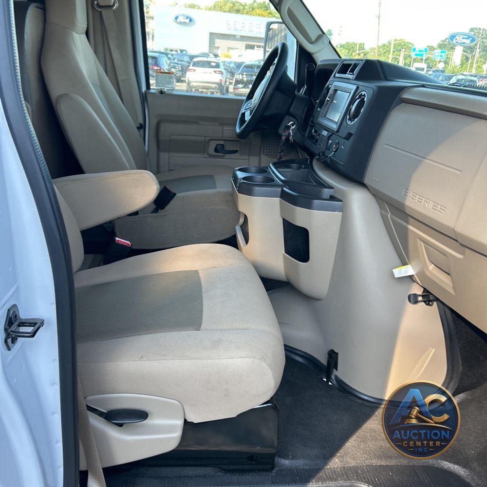 2022 Ford Commercial Vans E350