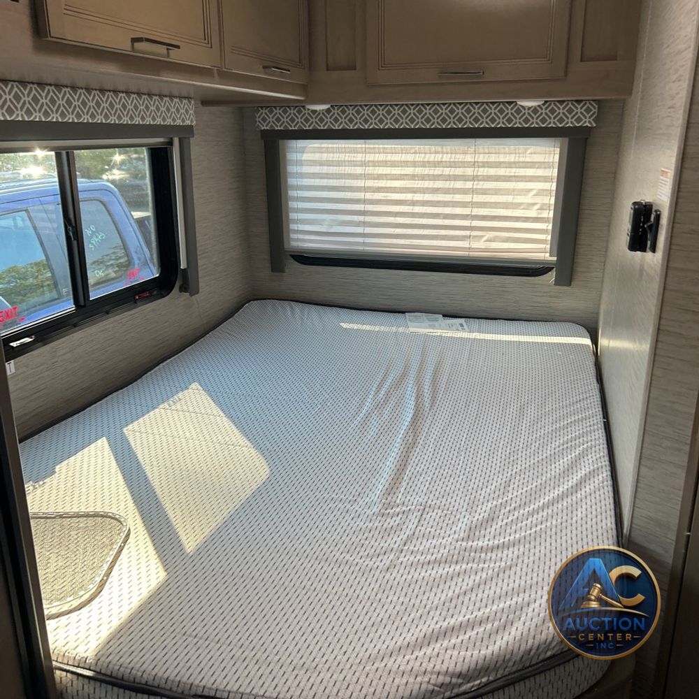 2022 Ford Commercial Vans E350
