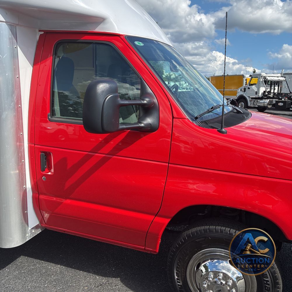2025 Ford Commercial Vans E350