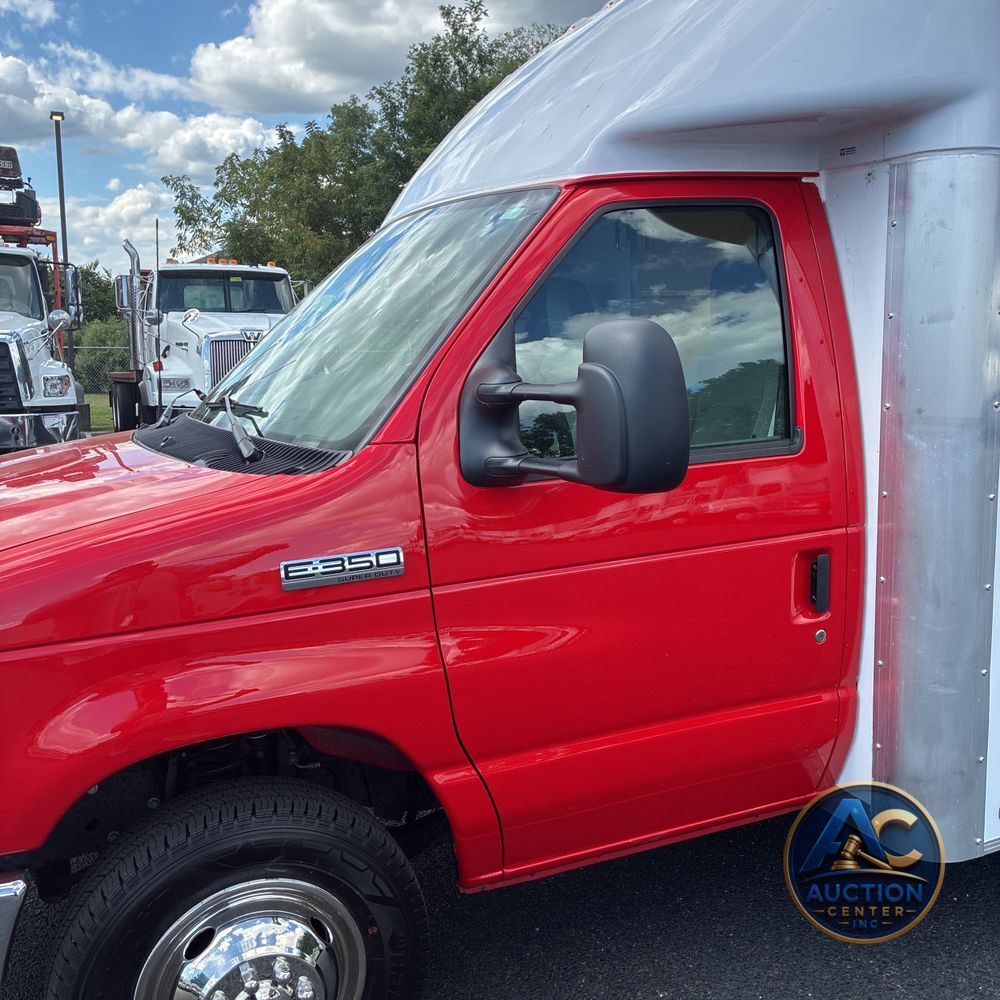 2025 Ford Commercial Vans E350